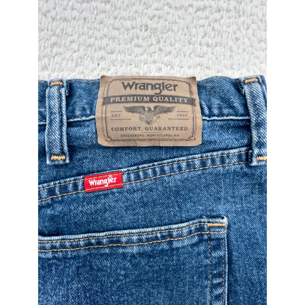 Wrangler Mens Relaxed Fit Denim Shorts Blue Mid Wash 606W4MS Size 40 Americana
